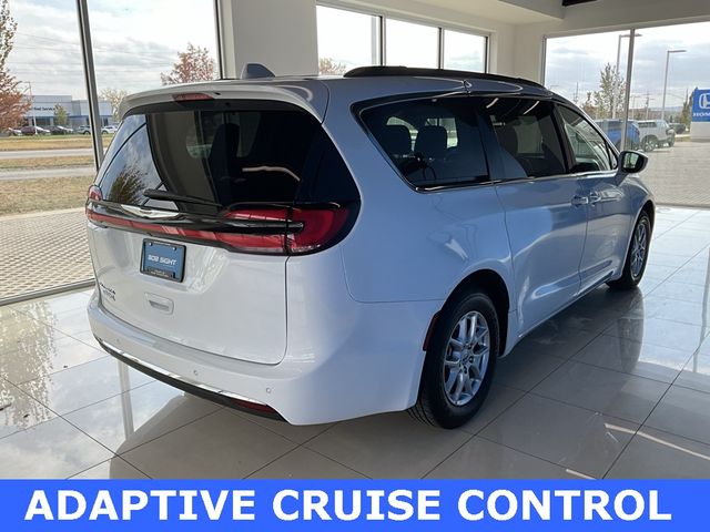 2022 Chrysler Pacifica Touring-L