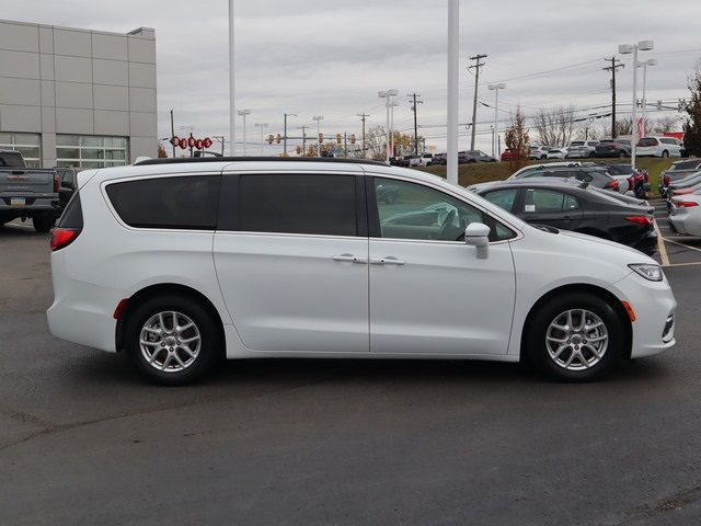 2022 Chrysler Pacifica Touring-L