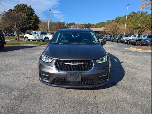 2022 Chrysler Pacifica Touring-L