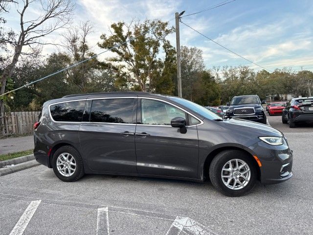 2022 Chrysler Pacifica Touring-L