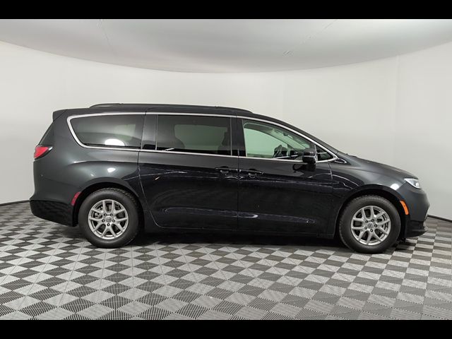 2022 Chrysler Pacifica Touring-L