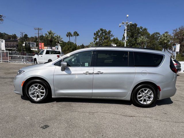 2022 Chrysler Pacifica Touring-L