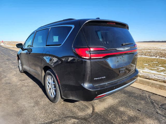 2022 Chrysler Pacifica Touring-L