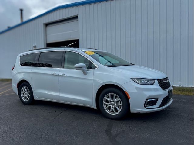 2022 Chrysler Pacifica Touring-L