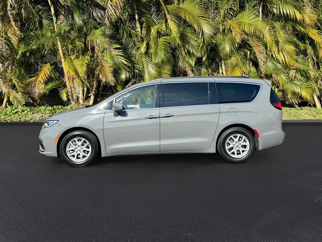 2022 Chrysler Pacifica Touring-L