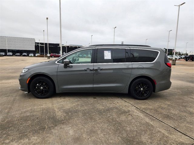 2022 Chrysler Pacifica Touring-L