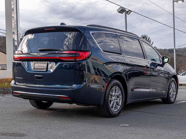 2022 Chrysler Pacifica Touring-L