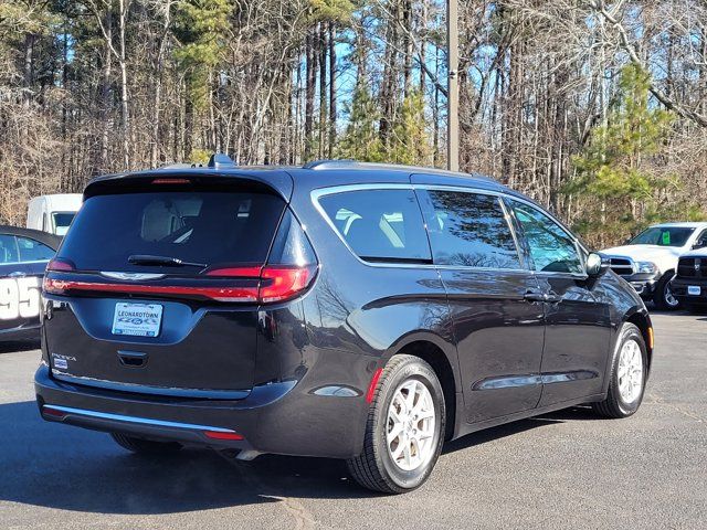 2022 Chrysler Pacifica Touring-L