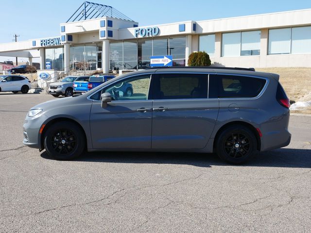 2022 Chrysler Pacifica Touring-L