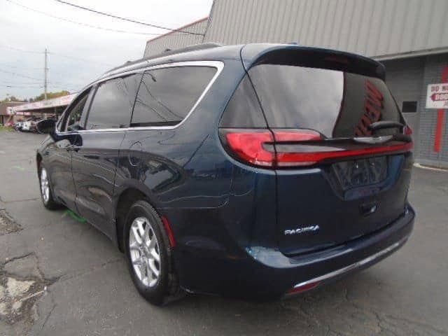 2022 Chrysler Pacifica Touring-L