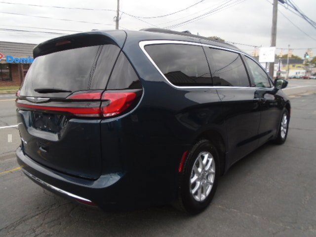 2022 Chrysler Pacifica Touring-L