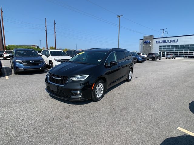 2022 Chrysler Pacifica Touring-L