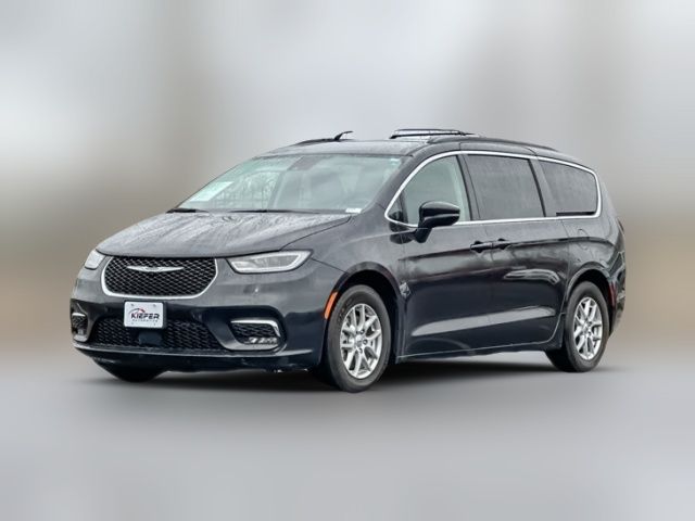 2022 Chrysler Pacifica Touring-L