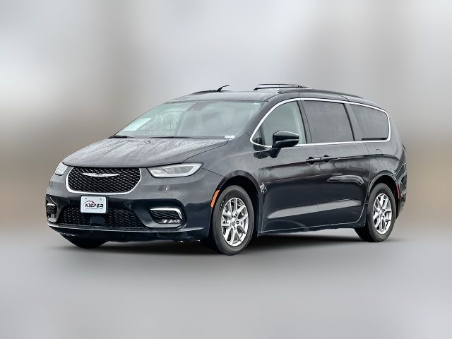 2022 Chrysler Pacifica Touring-L