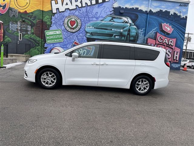 2022 Chrysler Pacifica Touring-L