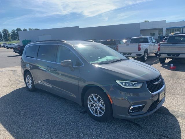 2022 Chrysler Pacifica Touring-L