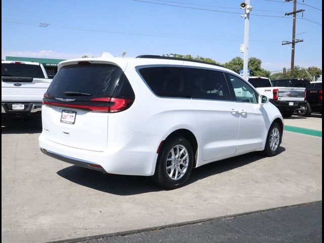 2022 Chrysler Pacifica Touring-L