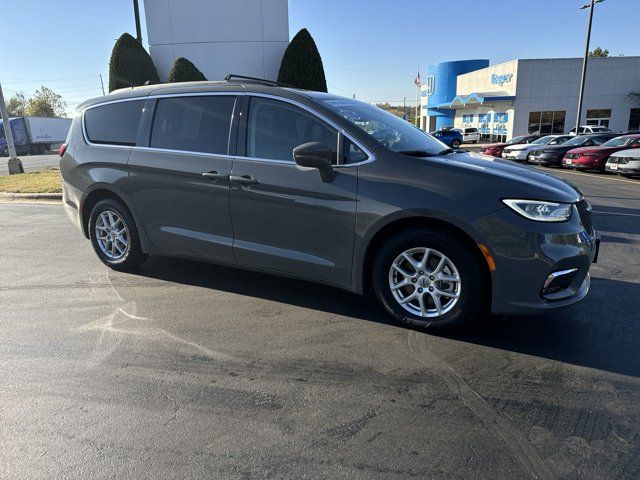 2022 Chrysler Pacifica Touring-L