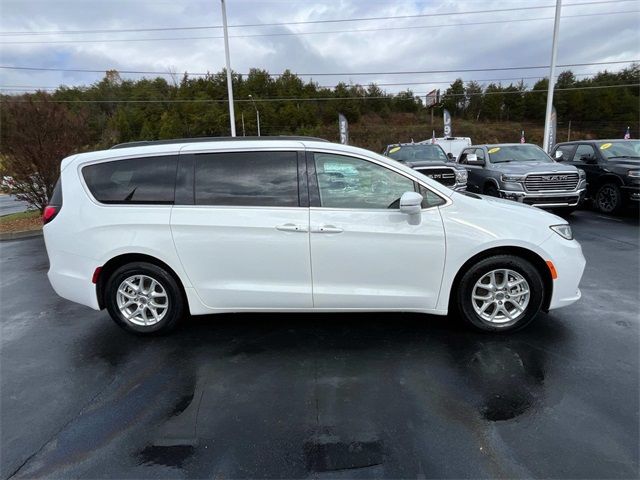 2022 Chrysler Pacifica Touring-L