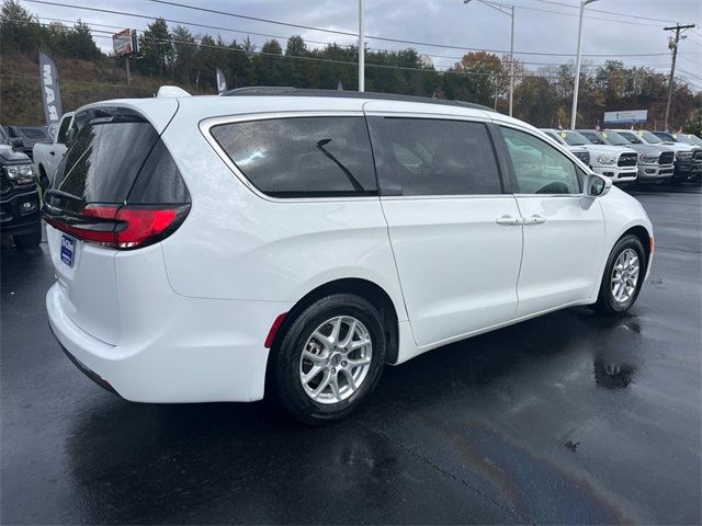 2022 Chrysler Pacifica Touring-L