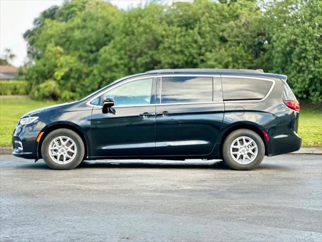 2022 Chrysler Pacifica Touring-L