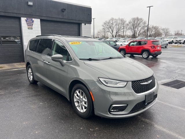 2022 Chrysler Pacifica Touring-L