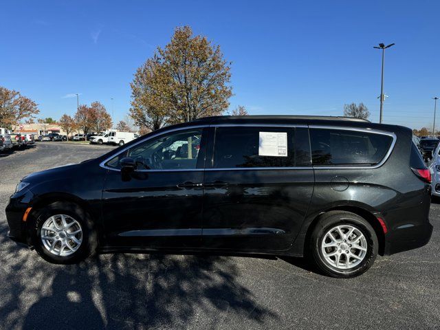 2022 Chrysler Pacifica Touring-L