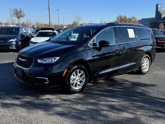 2022 Chrysler Pacifica Touring-L