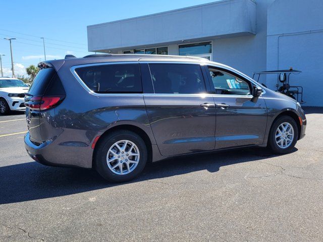 2022 Chrysler Pacifica Touring-L