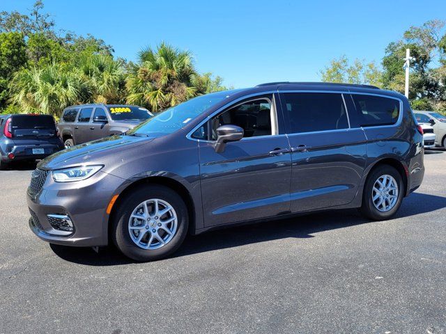 2022 Chrysler Pacifica Touring-L