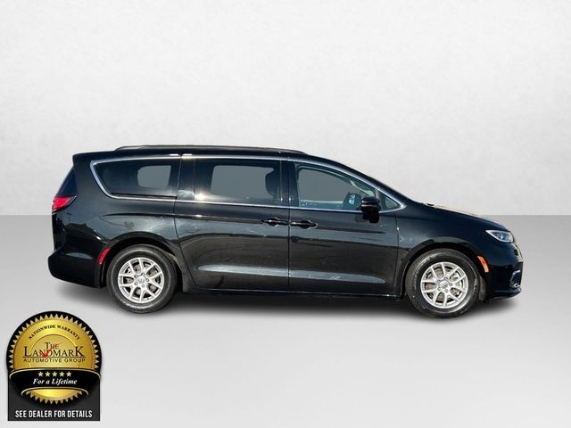 2022 Chrysler Pacifica Touring-L