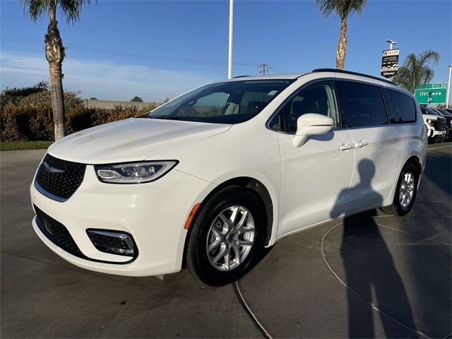 2022 Chrysler Pacifica Touring-L