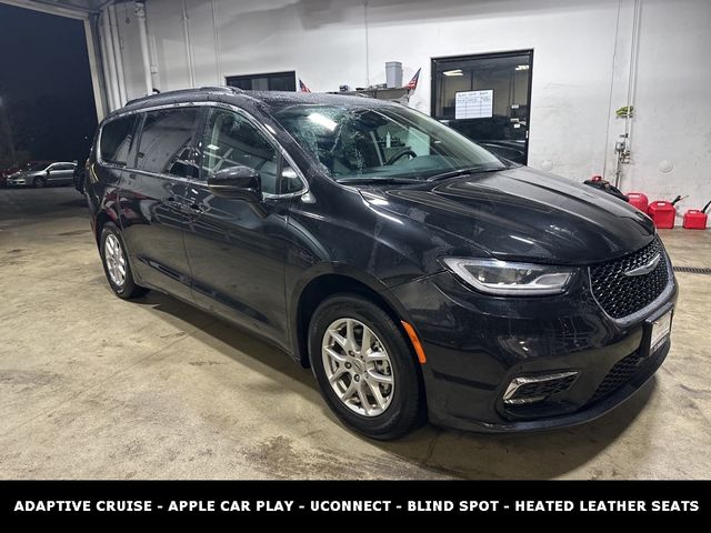 2022 Chrysler Pacifica Touring-L