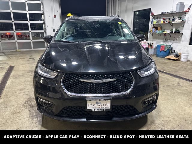 2022 Chrysler Pacifica Touring-L