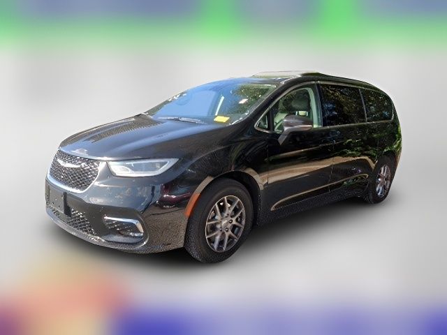 2022 Chrysler Pacifica Touring-L