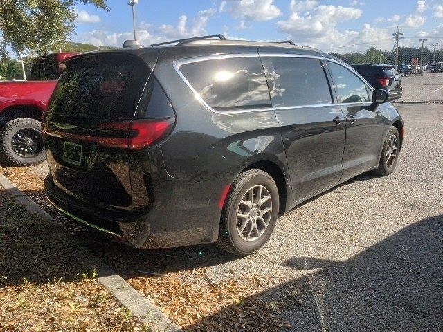 2022 Chrysler Pacifica Touring-L