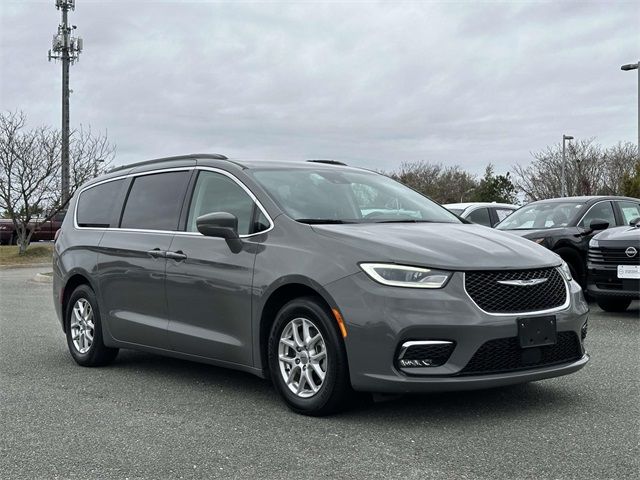 2022 Chrysler Pacifica Touring-L