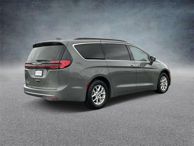 2022 Chrysler Pacifica Touring-L