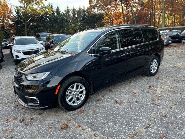 2022 Chrysler Pacifica Touring-L