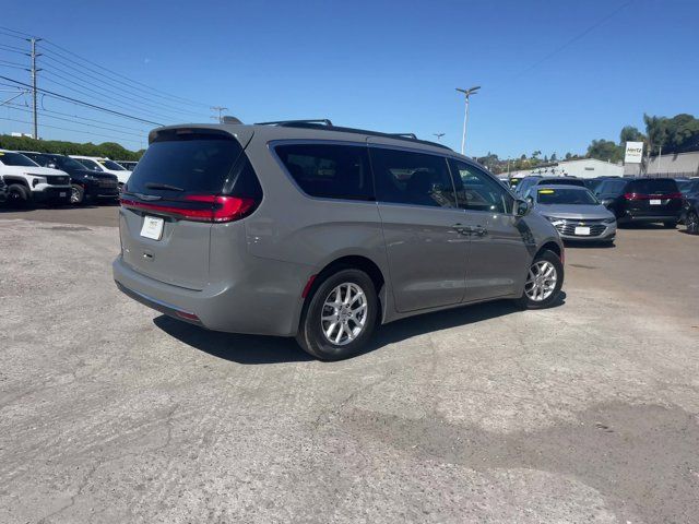 2022 Chrysler Pacifica Touring-L