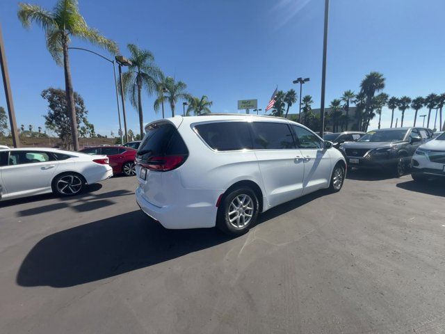 2022 Chrysler Pacifica Touring-L