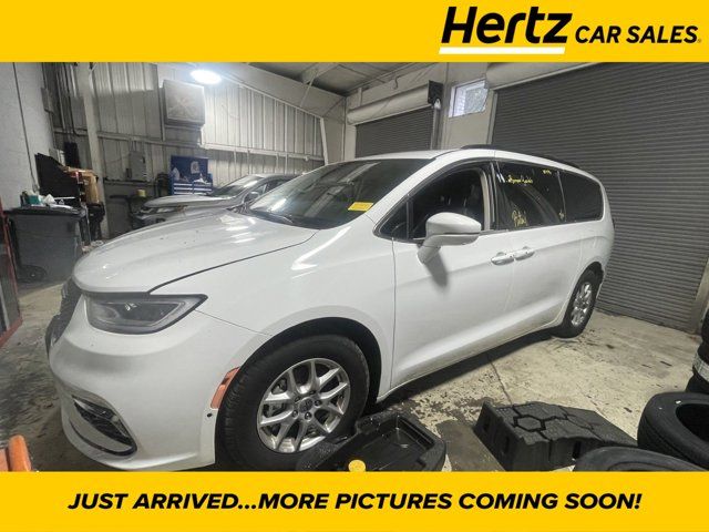 2022 Chrysler Pacifica Touring-L