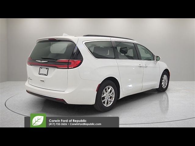 2022 Chrysler Pacifica Touring-L