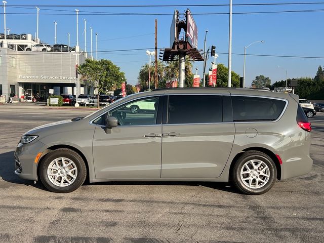 2022 Chrysler Pacifica Touring-L