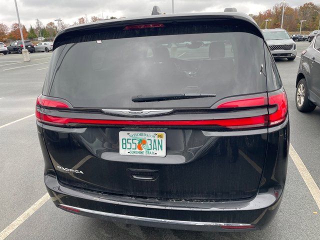 2022 Chrysler Pacifica Touring-L