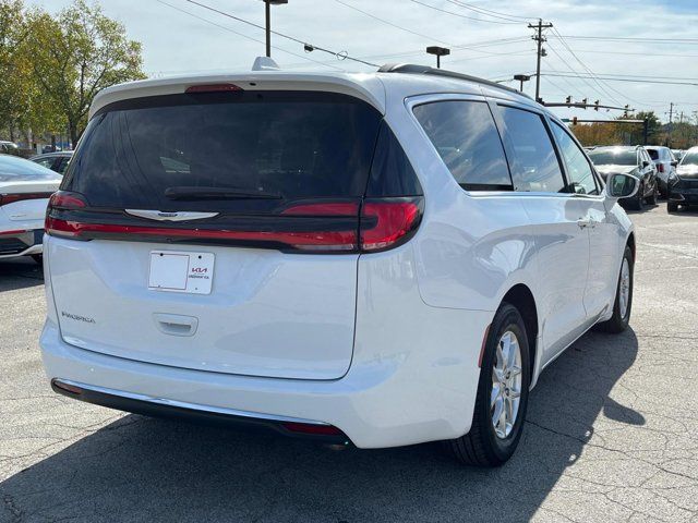 2022 Chrysler Pacifica Touring-L