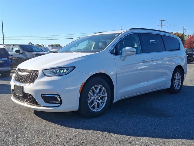 2022 Chrysler Pacifica Touring-L