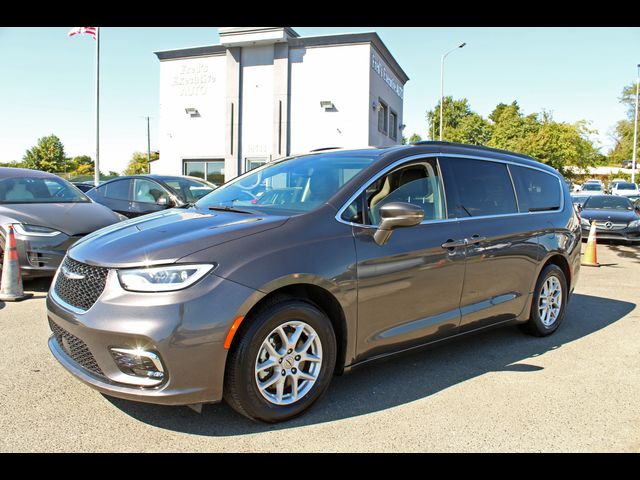 2022 Chrysler Pacifica Touring-L