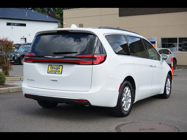 2022 Chrysler Pacifica Touring-L