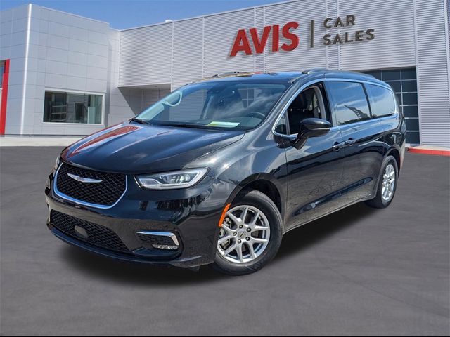 2022 Chrysler Pacifica Touring-L